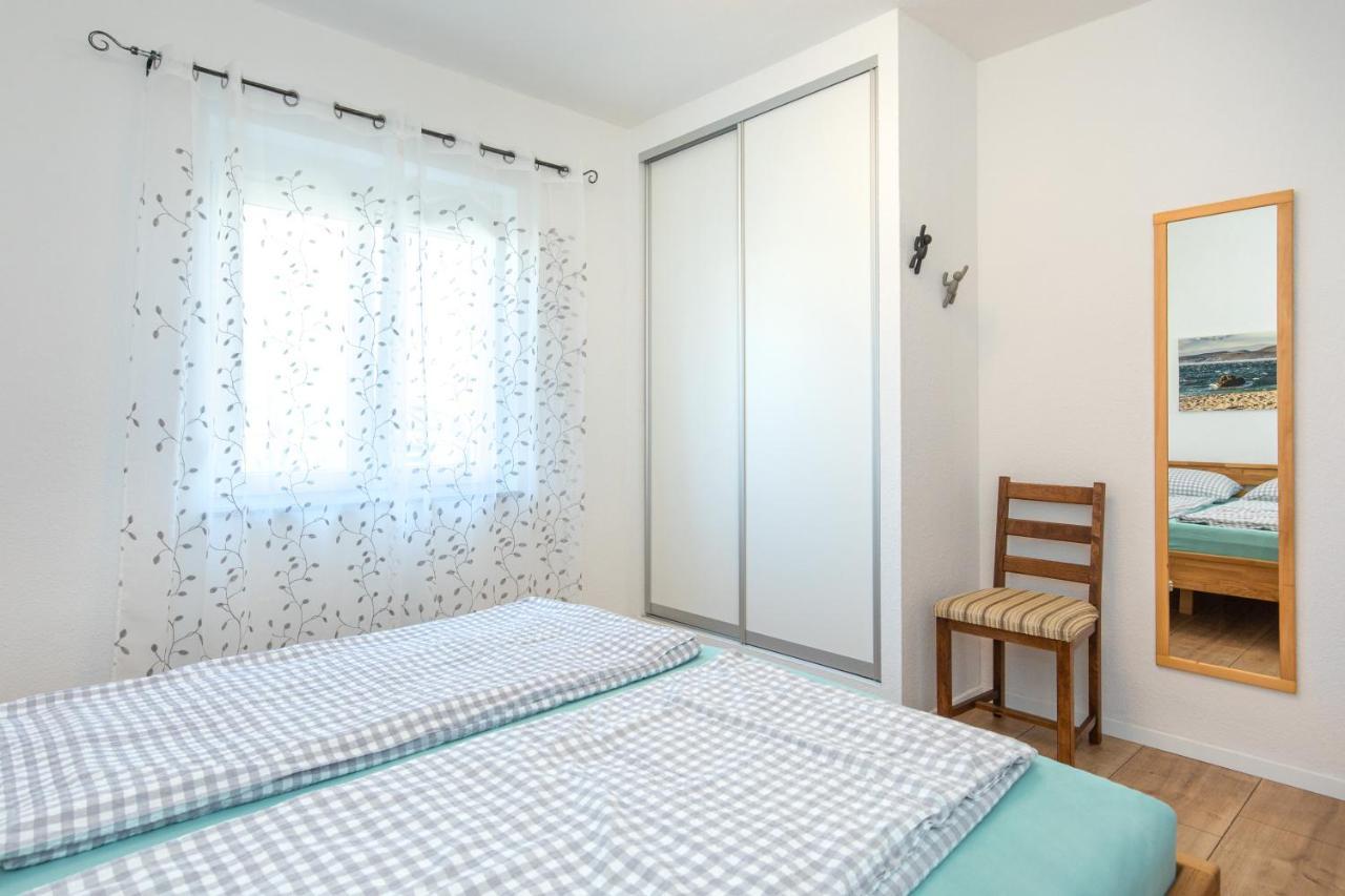 Apartments Oleander คิร์ก ภายนอก รูปภาพ