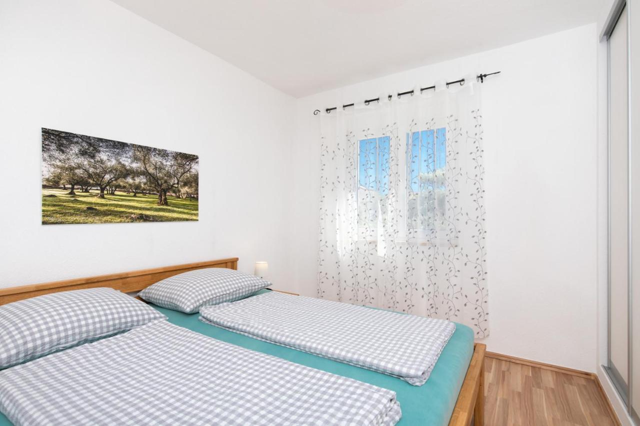 Apartments Oleander คิร์ก ภายนอก รูปภาพ