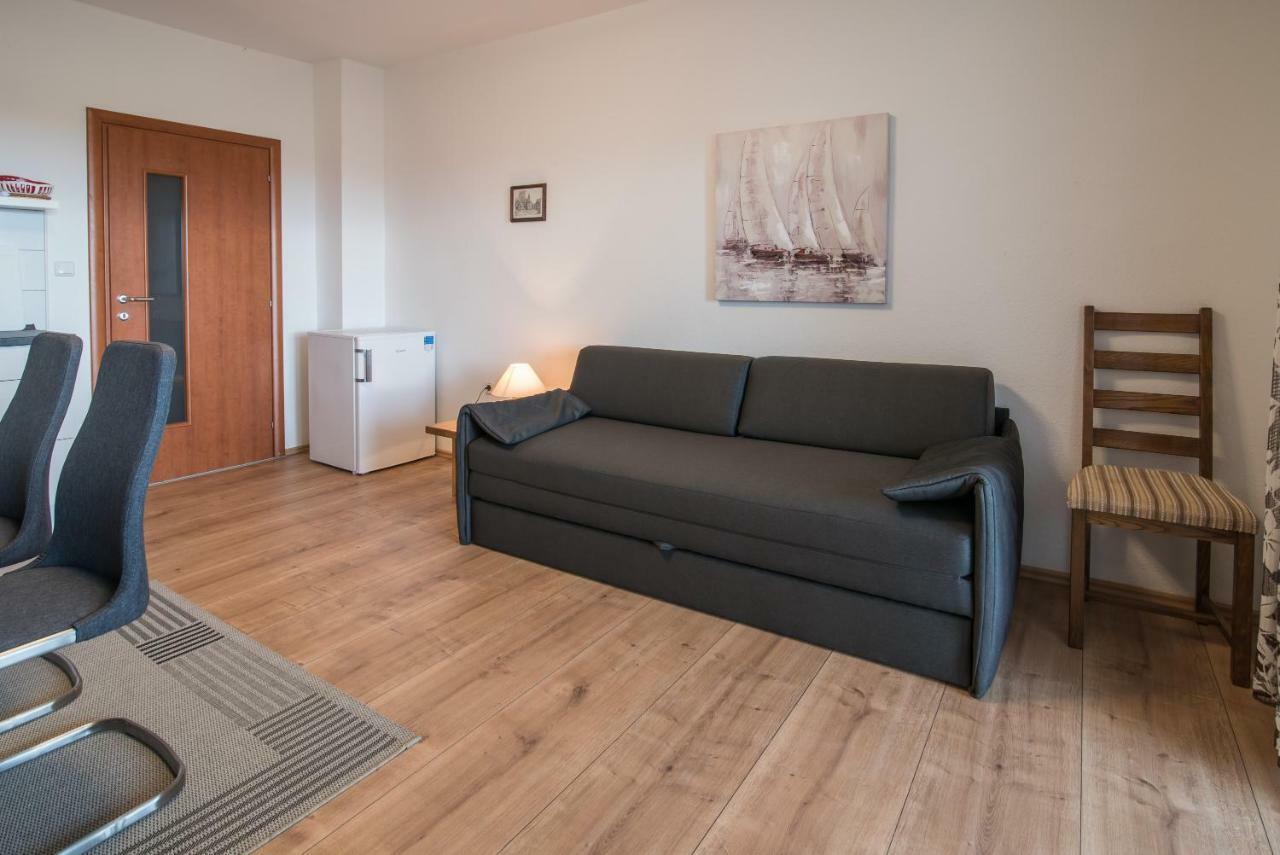 Apartments Oleander คิร์ก ภายนอก รูปภาพ